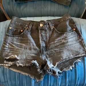 Black Levi 501 jean shorts